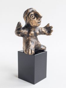 den alsidige tin patineret figur 4 225x300 - APC_1614