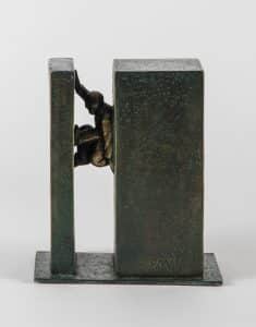 manpower aegte bronze figur 29 235x300 - manpower-17-4688087
