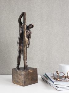 sagen set fra 2 sider aegte bronze stor udgave figur 3 225x300 - APC_0517
