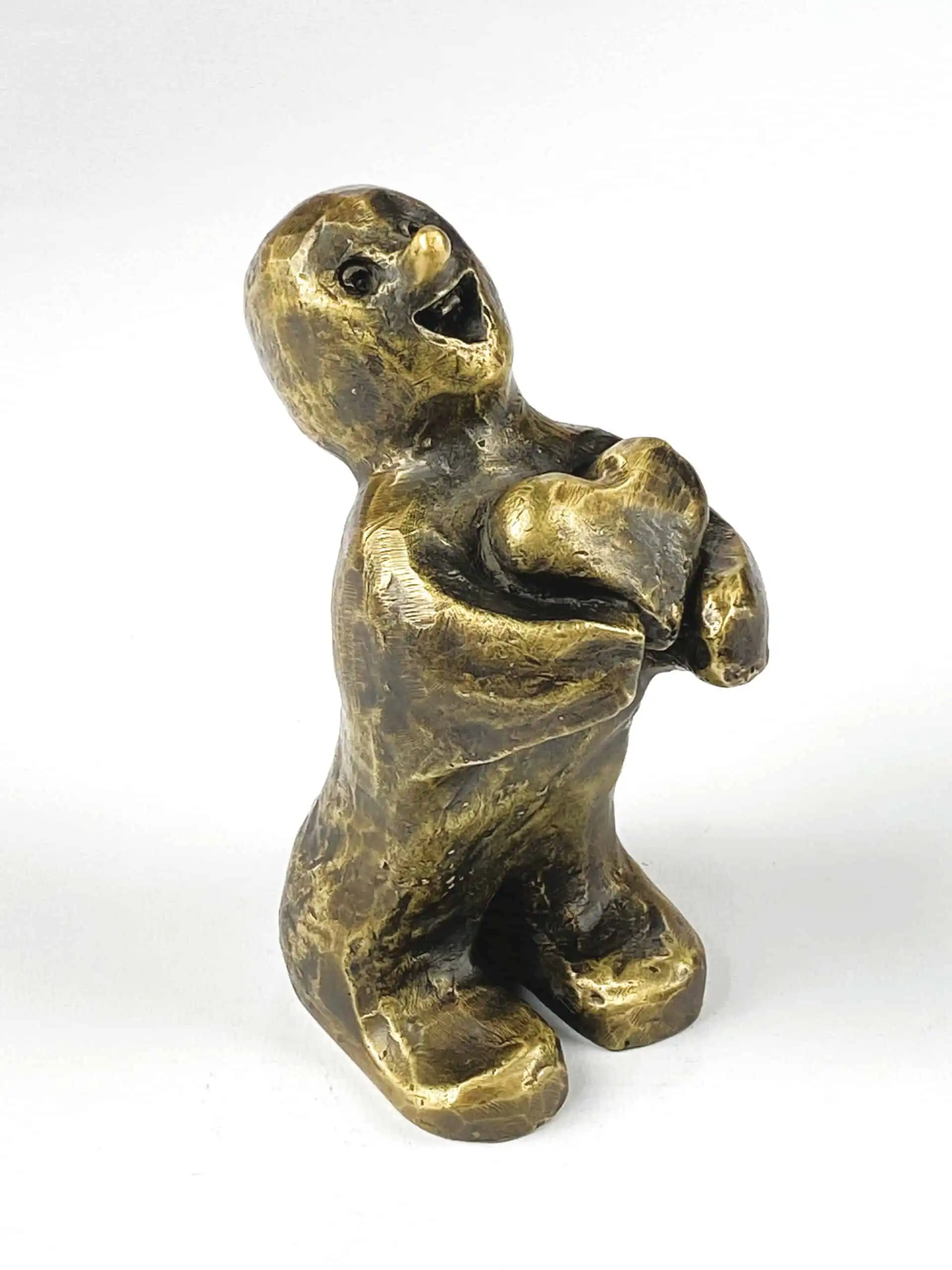 Den hjertelige bronzeskulptur (omsorg og kærlighed)