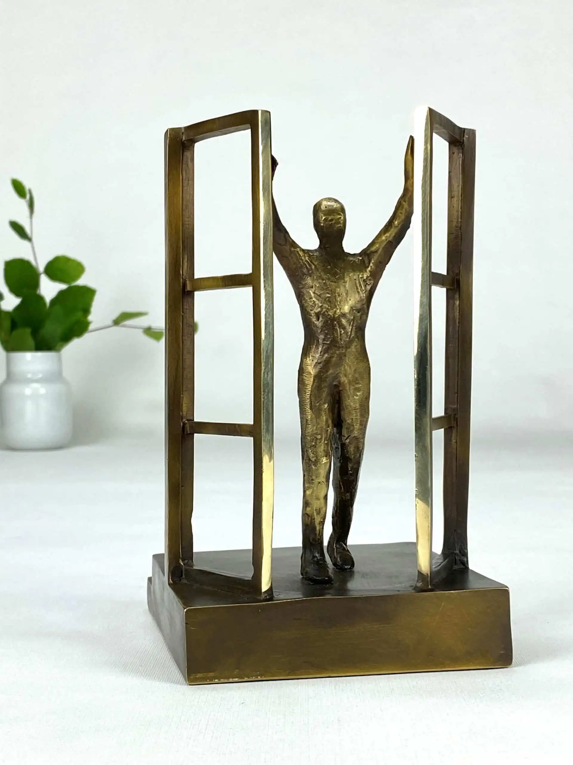 Nye muligheder bronzeskulptur (mod og forandring)