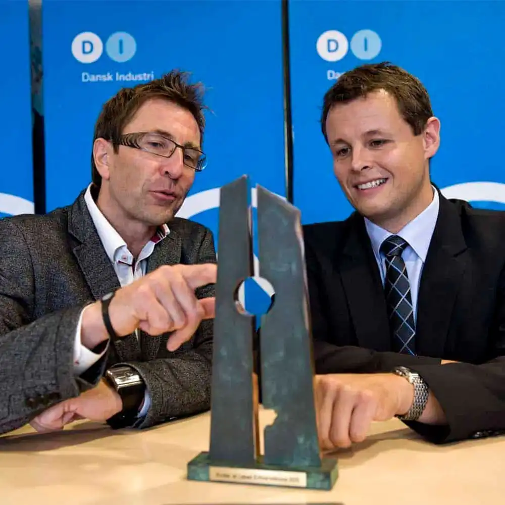 Skulpturpris for Danmarks Bedste Erhvervsklima fra Dansk Industri til Herning